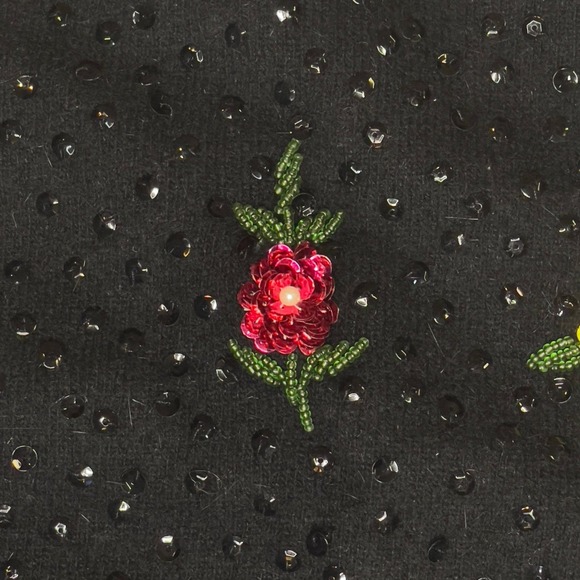Vintage Sleeveless Sweater - Cyn Les Hand Beaded Sequin Rosette Black - Size 36 - Picture 11 of 11